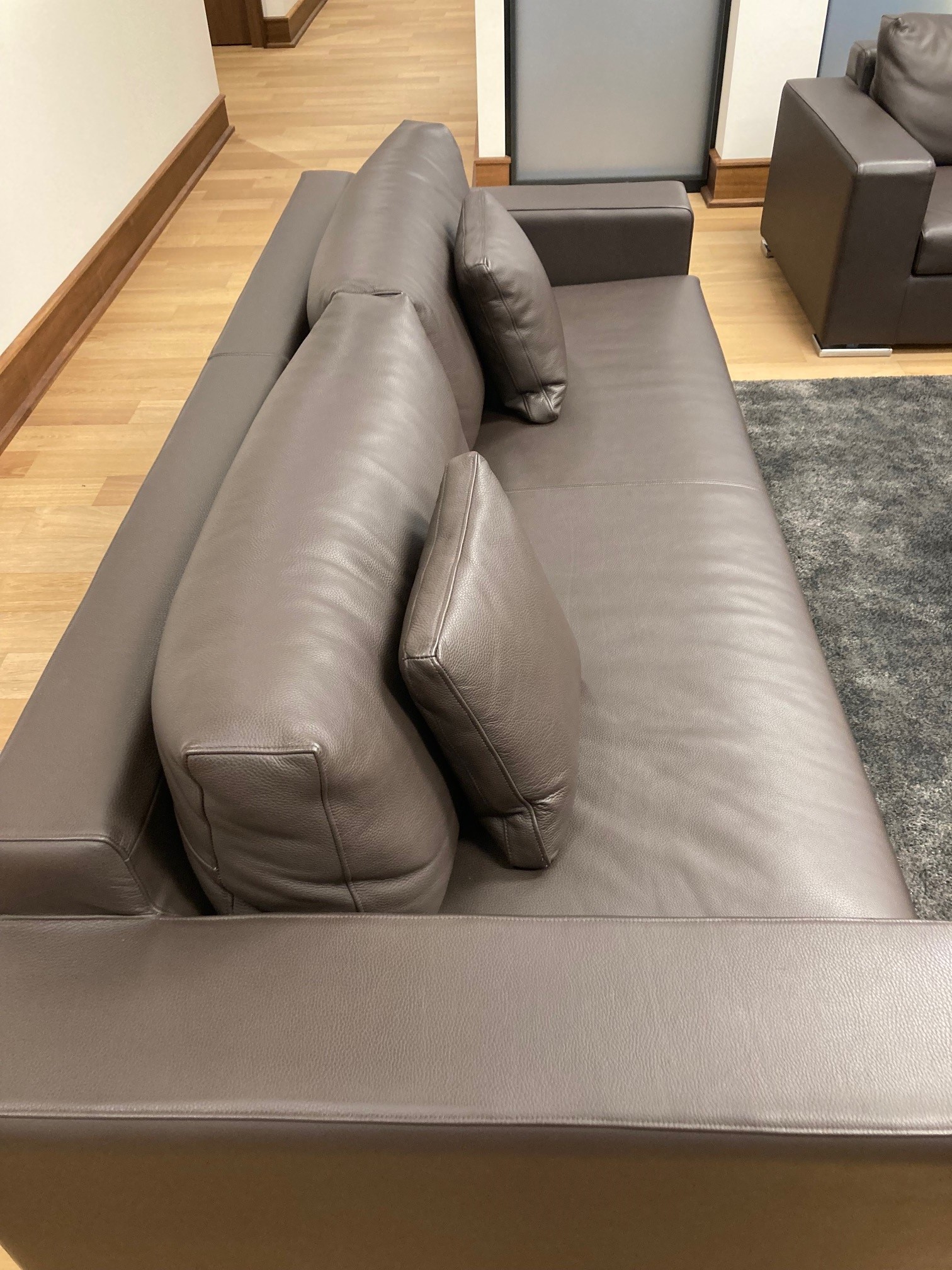 Halma Sofa Leder braun inkl. Couchtisch Who's Perfect COCOLI